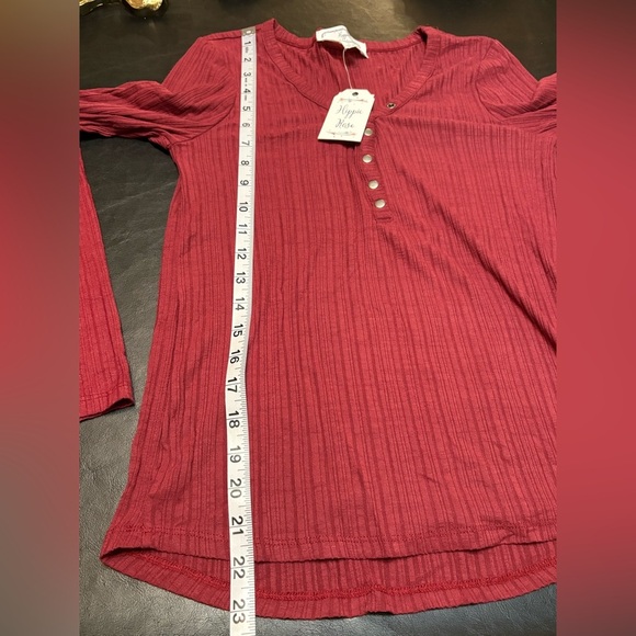 Women's Ribbed Henley Top - color “Autumn Ruby” size Small. NWT - Picture 11 of 12